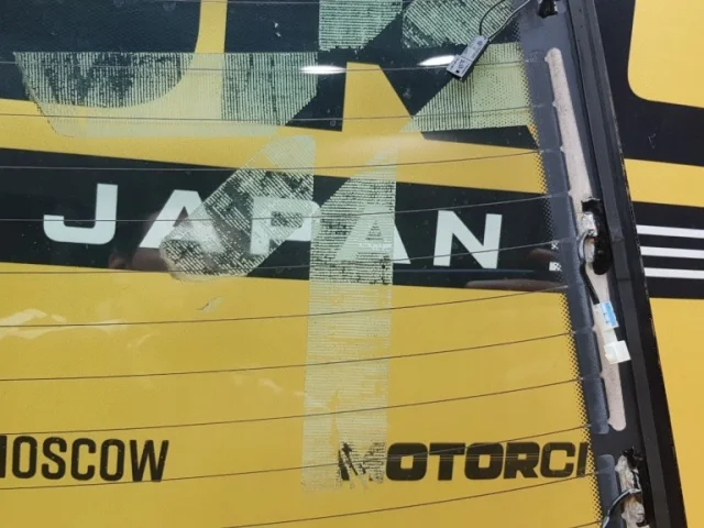 Стекло заднее для BMW 7er Е38 1994-2001 на фотографиях