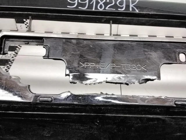 Спойлер переднего бампера для Toyota Land Cruiser J300 2021+ на фотографиях