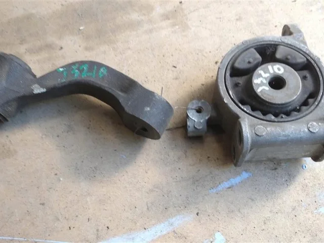 Подушка двигателя передняя левая нижняя для Nissan Teana J32 2008-2013 на фотографиях