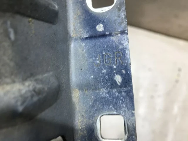 Петля капота правая для Nissan X-Trail T31 RU 2007-2014 на фотографиях