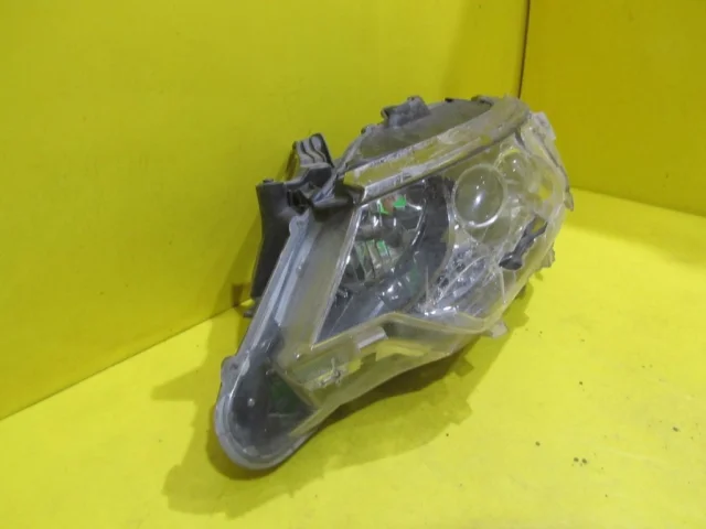 Фара левая для Toyota Camry XV50 II rest 2017-2018 на фотографиях