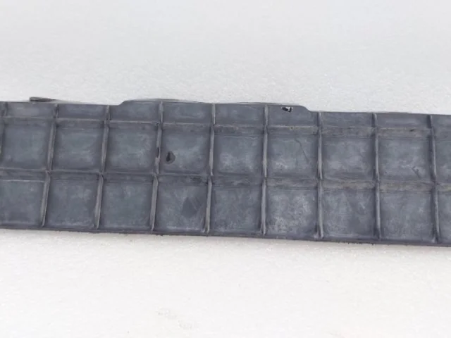 Усилитель переднего бампера для Infiniti QX 80 2013-2022 на фотографиях