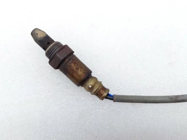 Лямбда-зонд (верхний) для Nissan Teana J32 2008-2013 на фотографиях