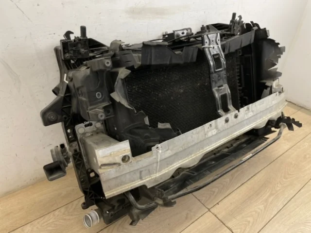 Кассета радиаторов для Volkswagen Touareg III (CR) 2018+ на фотографиях