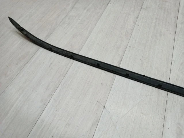 Отбойник капота для Kia Cerato YD 2016-2020 rest. на фотографиях