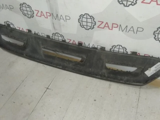 Спойлер переднего бампера для Audi Q8 4M 2018-2023 на фотографиях