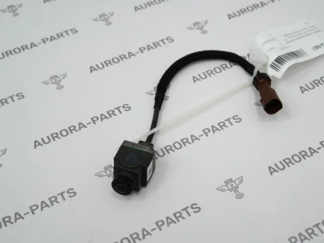 Камера заднего вида для Mercedes-Benz S class W222 2013-2017 на фотографиях