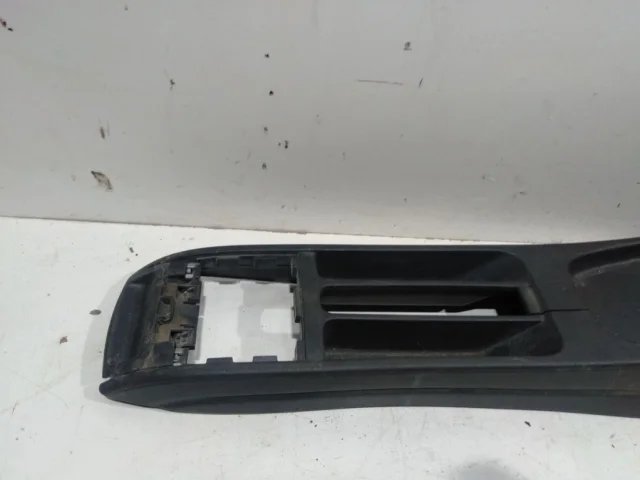 Крышка подлокотника для Volkswagen Polo V (6R) 2009-2014 на фотографиях