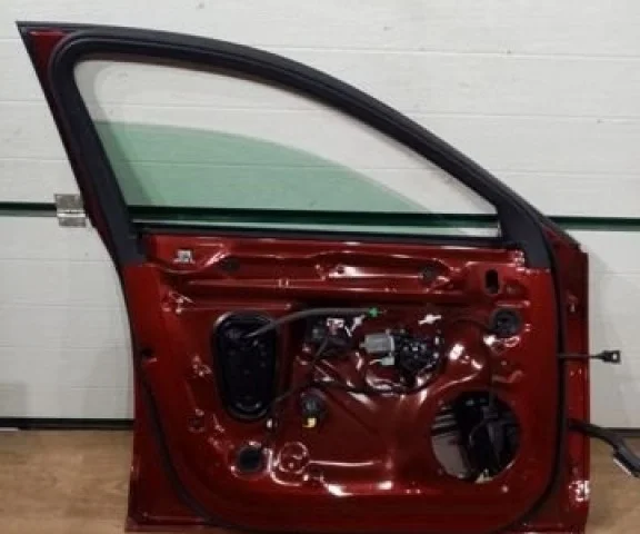 Дверь передняя левая для Audi A4 B9 2015+ на фотографиях