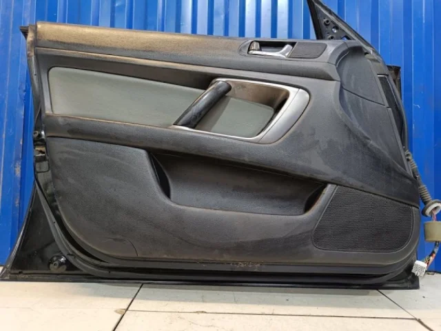 Двери для Subaru Legacy Универсал BP/B13 2003-2009 на фотографиях