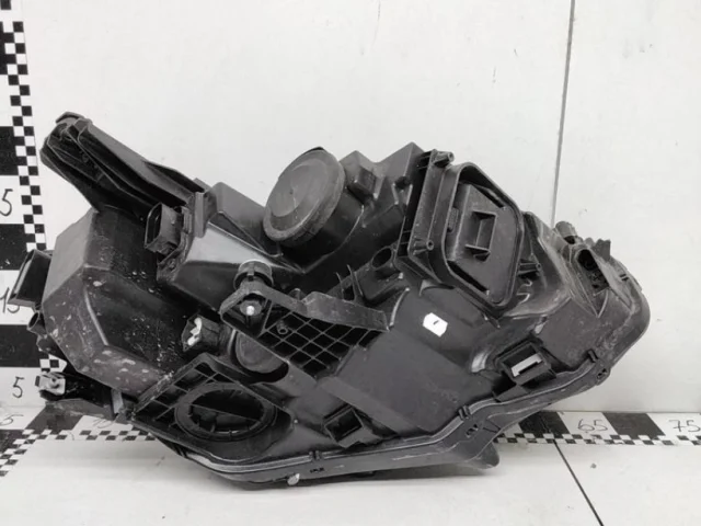 Фары для Volkswagen Passat (B8.5) 2019+ на фотографиях