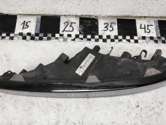 Дневной ходовой огонь левый для Porsche Macan 95B 2014-2023 на фотографиях