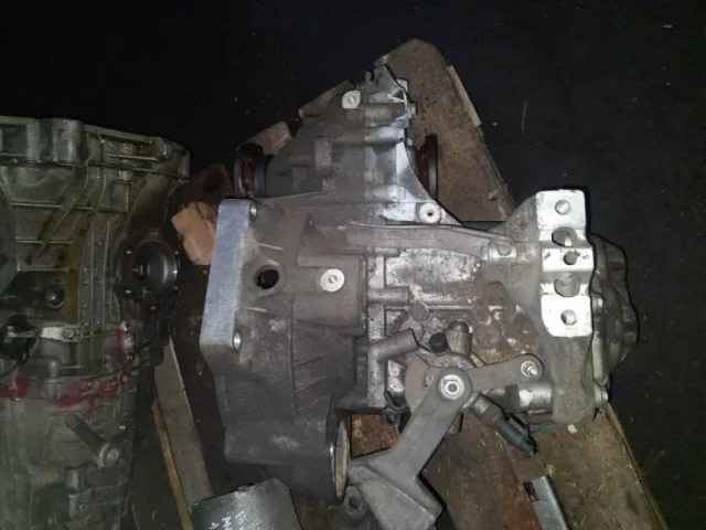 МКПП для Volkswagen Golf III (1H5)Универсал (EU) 1991-2001 на фотографиях