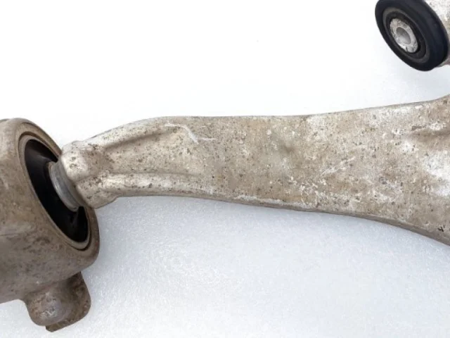 Рычаг передний правый нижний для Infiniti FX S50 2003-2008 на фотографиях