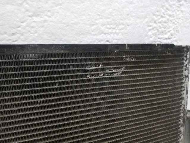 Радиатор кондиционера для Toyota Land Cruiser 200 (JDM) 2007-2013 на фотографиях