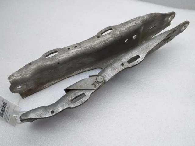 Рычаг задний левый нижний для Mercedes-Benz S class W222 2013-2017 на фотографиях