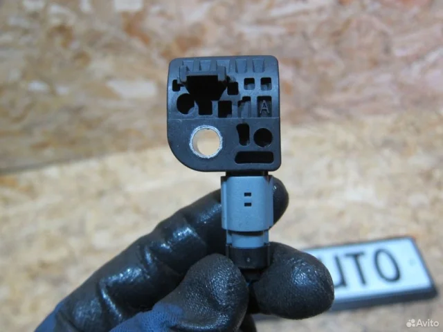 Датчик подушки безопасности для Kia Sportage 3 на фотографиях