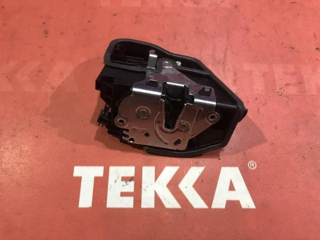 Уплотнитель передней правой двери для BMW 5er Ф10 Rest. 2014-2017 на фотографиях