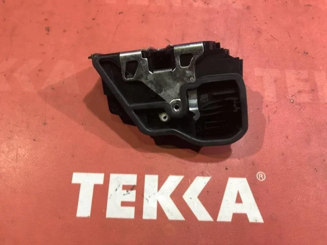 Уплотнитель передней правой двери для BMW 5er Ф10 Rest. 2014-2017 на фотографиях