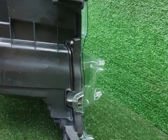 Фара левая для Toyota Land Cruiser J300 2021+ на фотографиях