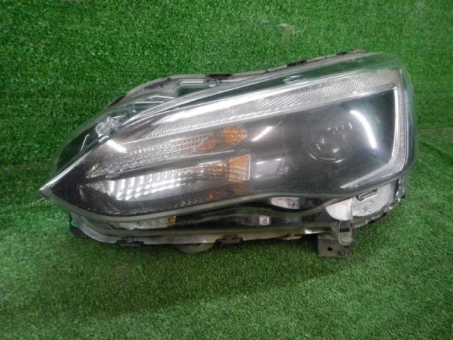 Фара ксенон левая для Subaru XV GT/G24 2017+ на фотографиях