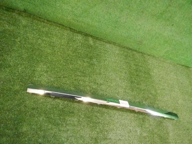 Молдинг заднего бампера для Volkswagen Touareg III (CR) 2018+ на фотографиях