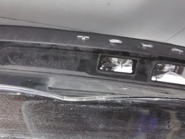 Дверь багажника для Volkswagen Touareg III (CR) 2018+ на фотографиях