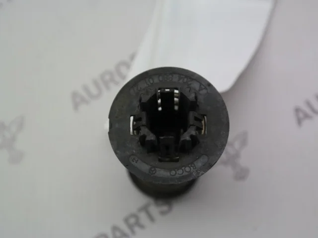 Пружина замка капота для Mercedes-Benz S class W222 2013-2017 на фотографиях