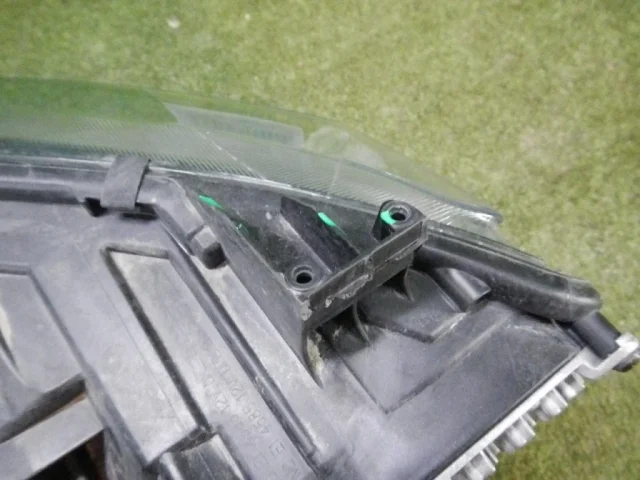 Фара ксенон левая для Renault Duster HM 2020+ на фотографиях