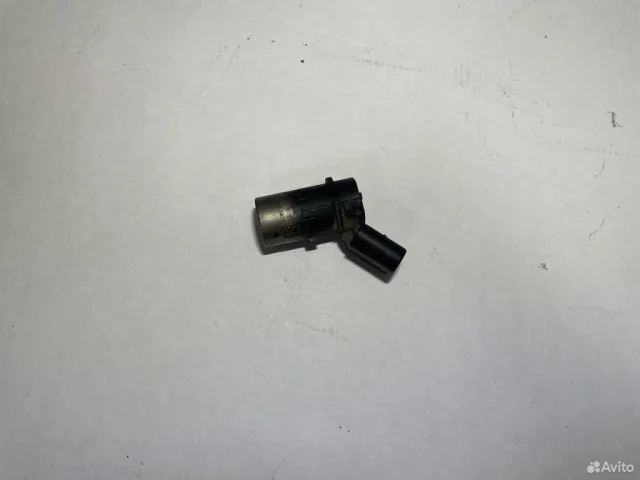 Датчик парктроника задний для Audi A4 B7 Avant 2004-2008 на фотографиях