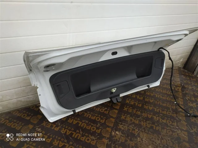 Крышка багажника для Volkswagen Jetta 7 2020+ на фотографиях