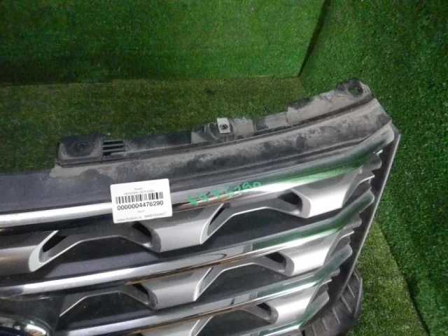 Решетка переднего бампера для Ford Explorer U502 rest 2014-2019 на фотографиях