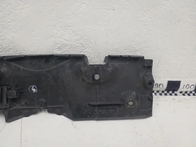 Кожух замка капота для Toyota RAV4 XA50 2019+ на фотографиях