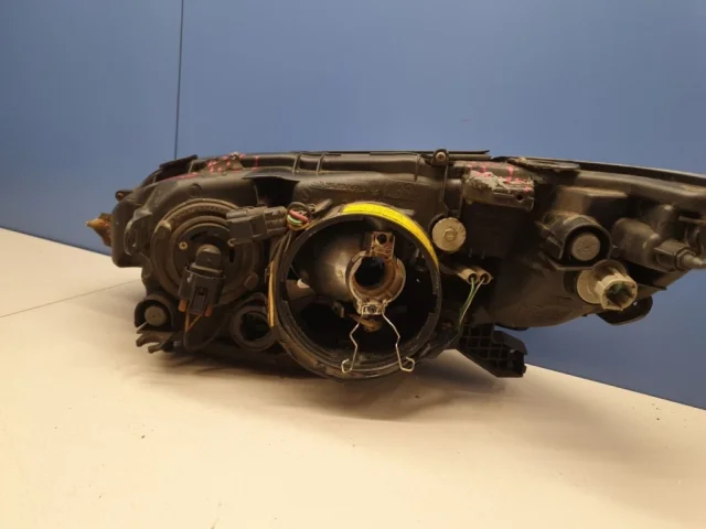 Фары для Subaru Legacy Универсал BP/B13 2003-2009 на фотографиях