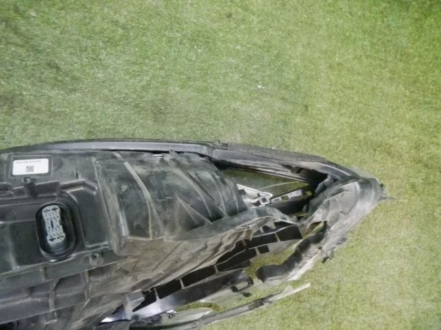 Фары для Porsche Macan 95B 2014-2023 на фотографиях