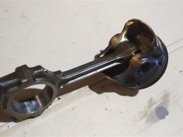 Шатун для Nissan Teana J31 2003-2007 на фотографиях