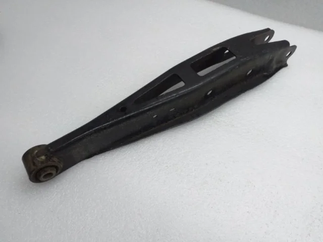 Тяга задняя поперечная для Subaru Forester SJ 2013-2016 на фотографиях