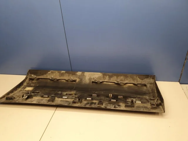 Молдинг двери задний правый для Ford Explorer U502 rest 2014-2019 на фотографиях