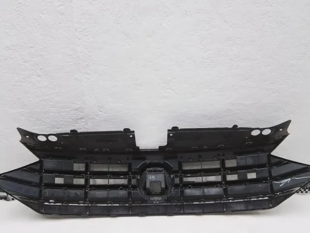 Решетка радиатора для Volkswagen Jetta 7 2020+ на фотографиях