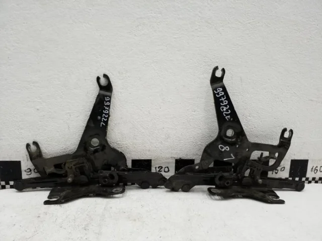 Петля капота левая для BMW X5 F15 (Ф15) 2013-2018 на фотографиях