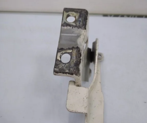 Петля капота левая для Hyundai ix35 1 2009-2013 на фотографиях