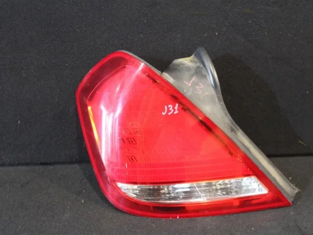 Фонарь левый для Nissan Teana J31 2003-2007 на фотографиях