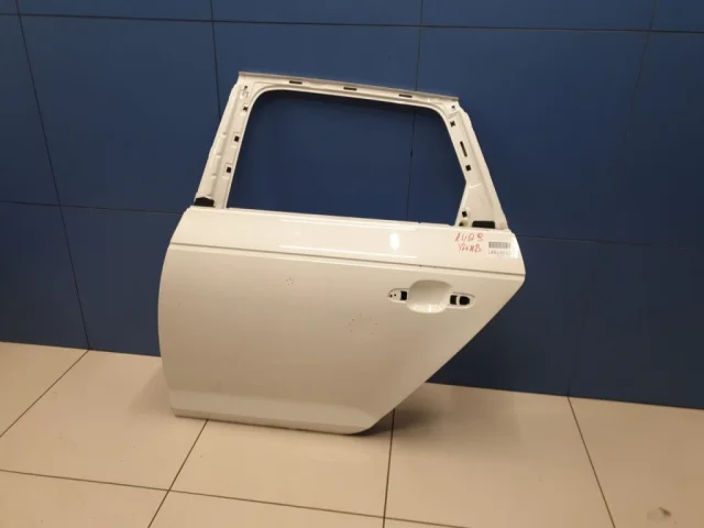 Двери для Audi A4 B9 Avant 2015+ на фотографиях