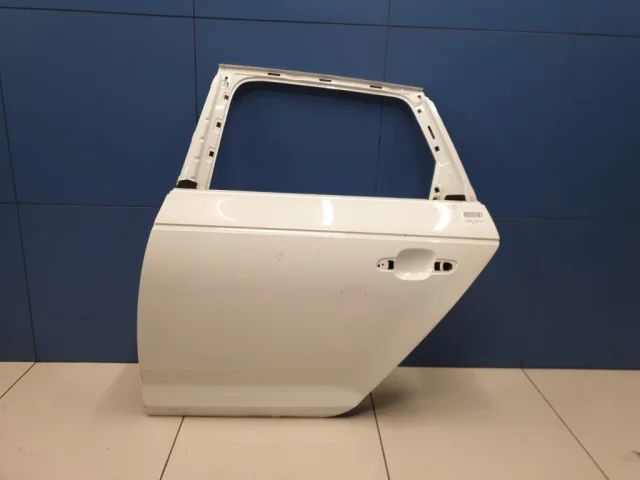 Двери для Audi A4 B9 Avant 2015+ на фотографиях