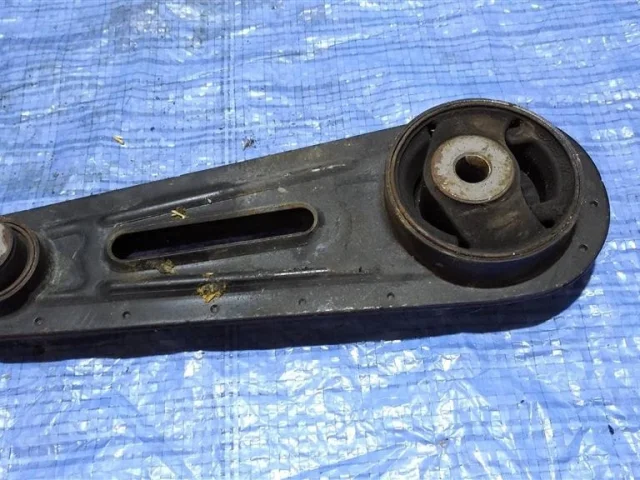 Подушка двигателя задняя правая верхняя для Nissan X-Trail T31 JDM 2007-2013 на фотографиях