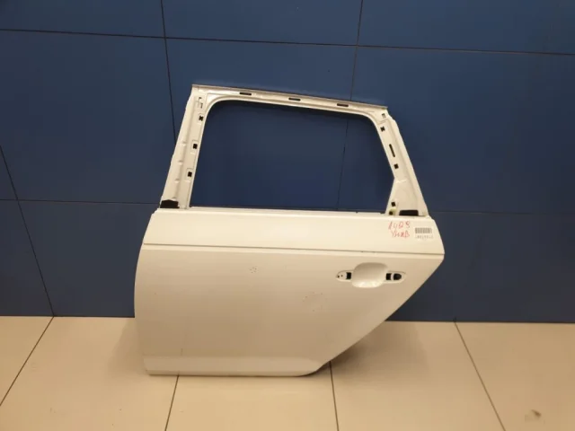 Двери для Audi A4 B9 Avant 2015+ на фотографиях