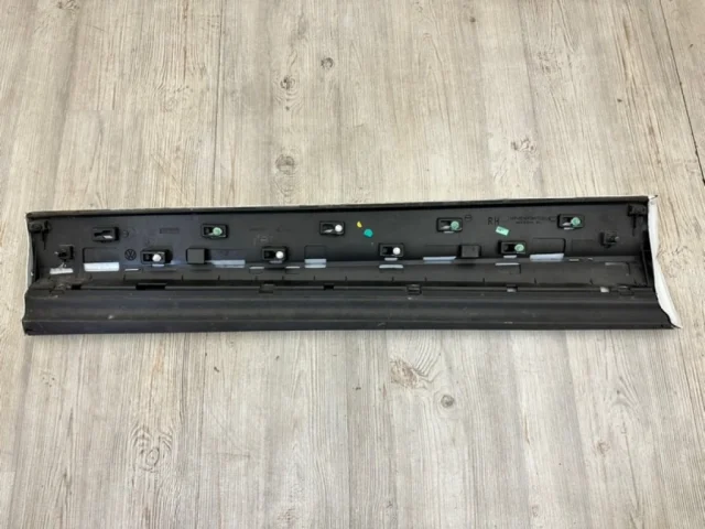 Мотор стеклоподъемника передний правый для Volkswagen Touareg III (CR) 2018+ на фотографиях