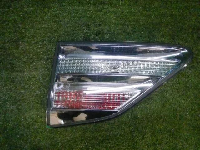 Фонарь внутренний правый для Lexus RX AGL10, GGL10, GLV15, GGL15, GLV10 2009-2015 на фотографиях