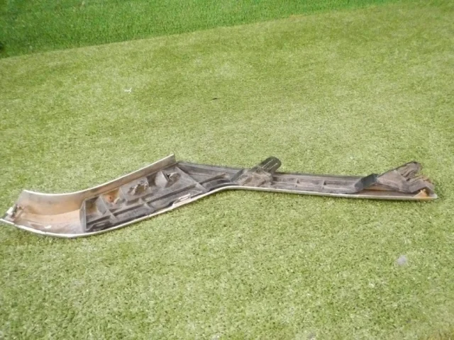 Молдинг переднего бампера левый для Infiniti QX 80 2013-2022 на фотографиях