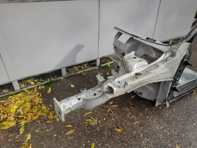 Четверть кузова передняя правая для Volvo XC60 Y20 2008-2017 на фотографиях